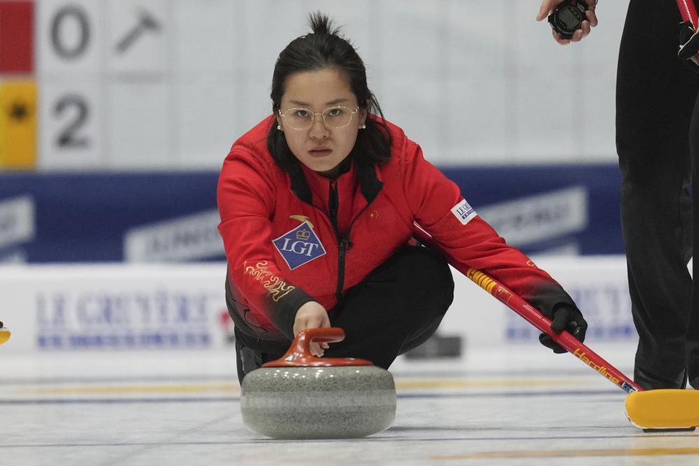 第二次“出差”，泰州的苏超冠军奖杯亮相成都幸福城市非遗展