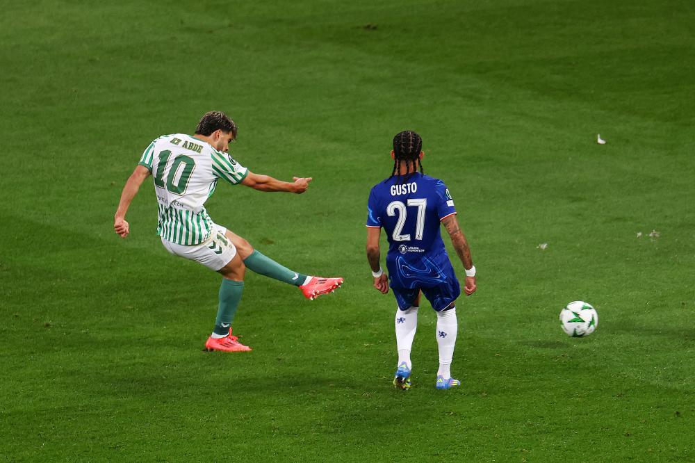 名宿称德约拿大满贯冠军需要运气，澳网官方力挺斯瓦泰克2026夺冠